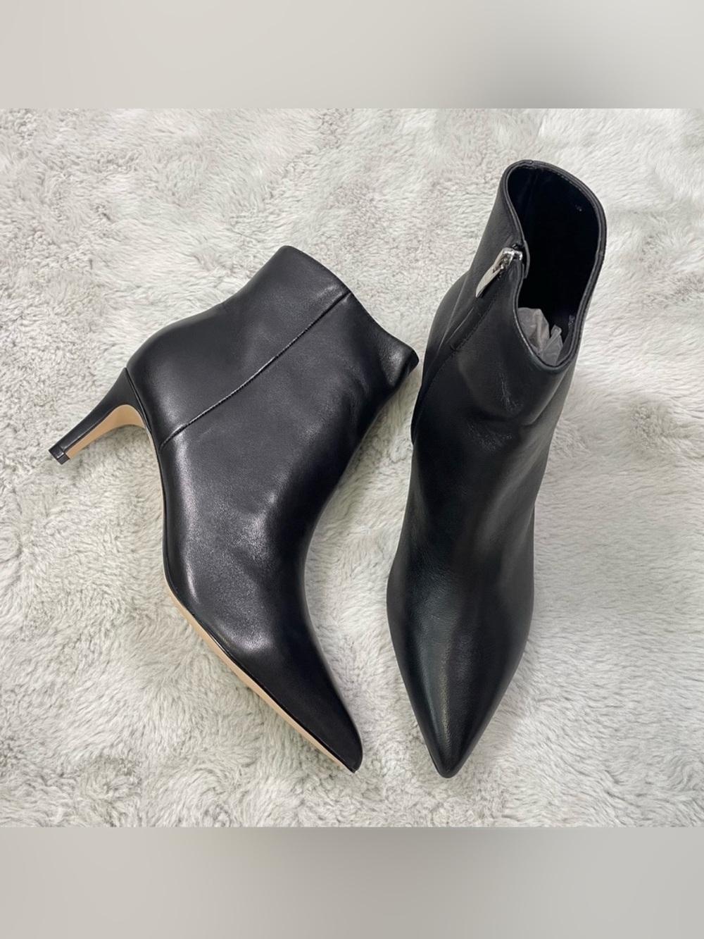 Nine West Black Pointed Toe Ankle Bootie with Side Zip